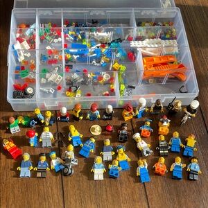 LEGO Minifigure Collection with Accessories - Multicolor